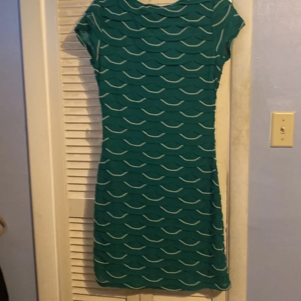 Max Studio - Green & White Smocked Ruffled Dress - Picture 5 of 7